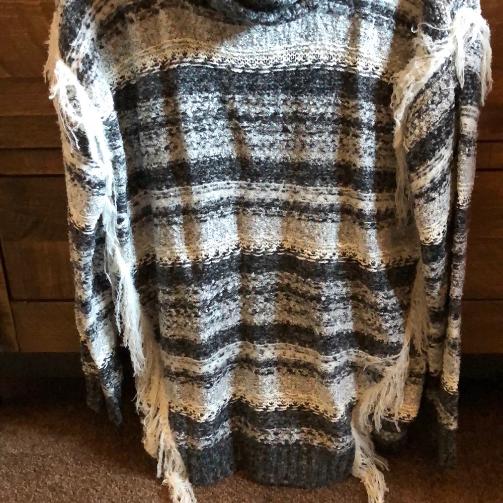 Kenzie sweater - Picture 3 of 3